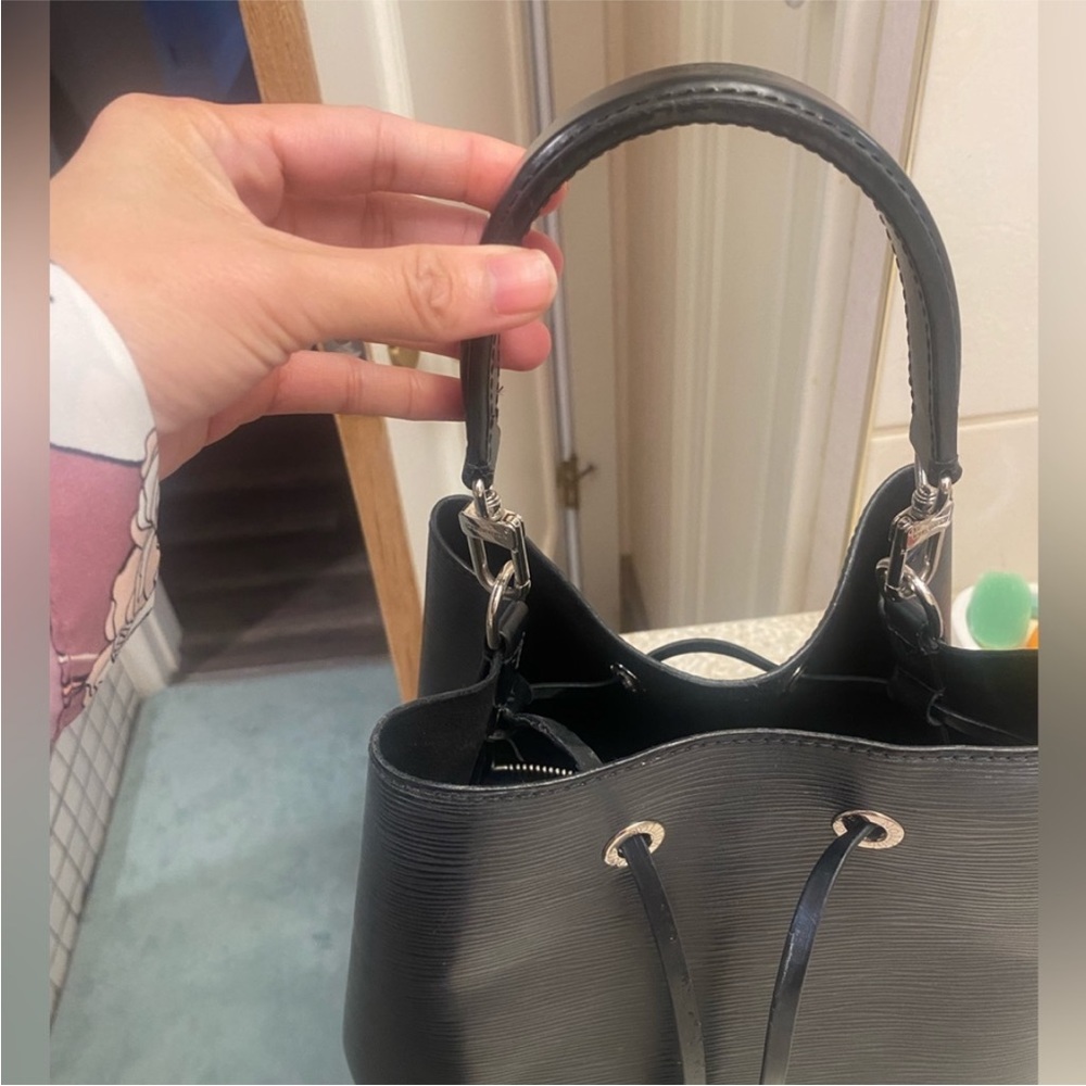 Louis Vuitton epi Noe bucket noir no strap just the top handle final sale - Picture 9 of 15
